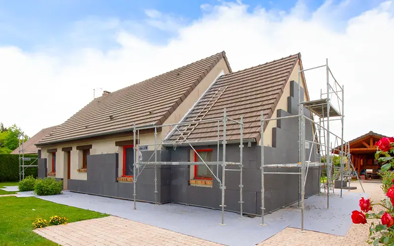Maison après l'installation d'une isolation thermique performante